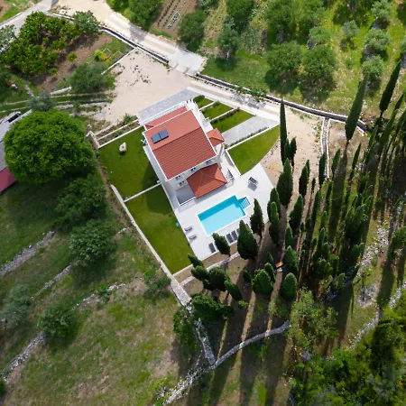 Brajkovic In Konavle With Pool * Zastolje